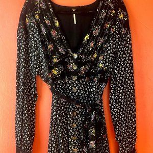 FREE PEOPLE floral 90s inspired dress size M